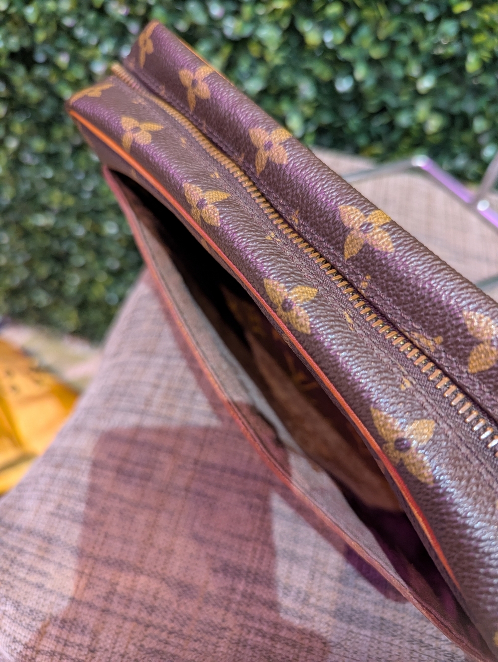 Louis Vuitton Compiegne 23 Monogram 100% Authentic - Picture 9 of 9